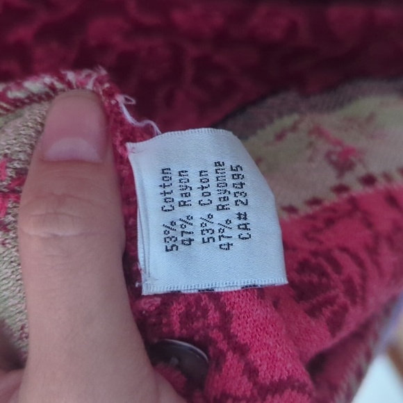 Icelandic Designs Red Thick Warm Slightly Cropped Beautiful Sweater Size Large - Picture 7 of 7